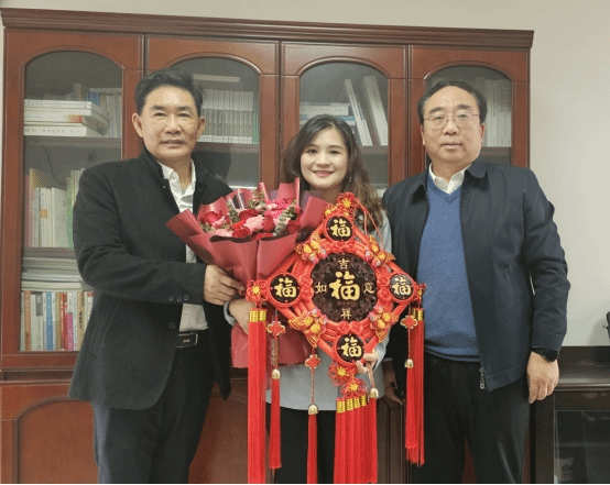 EAF808D40395A706474362E149B_EE46CEE6_2B75D EAF808D40395A706474362E149B_EE46CEE6_2B75D