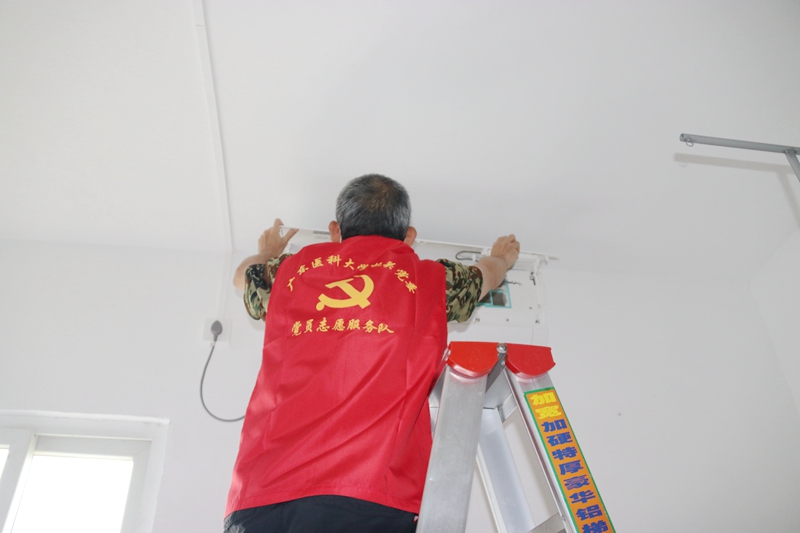 1D9576001F2187EFBC3C186E806_09CDF905_32964