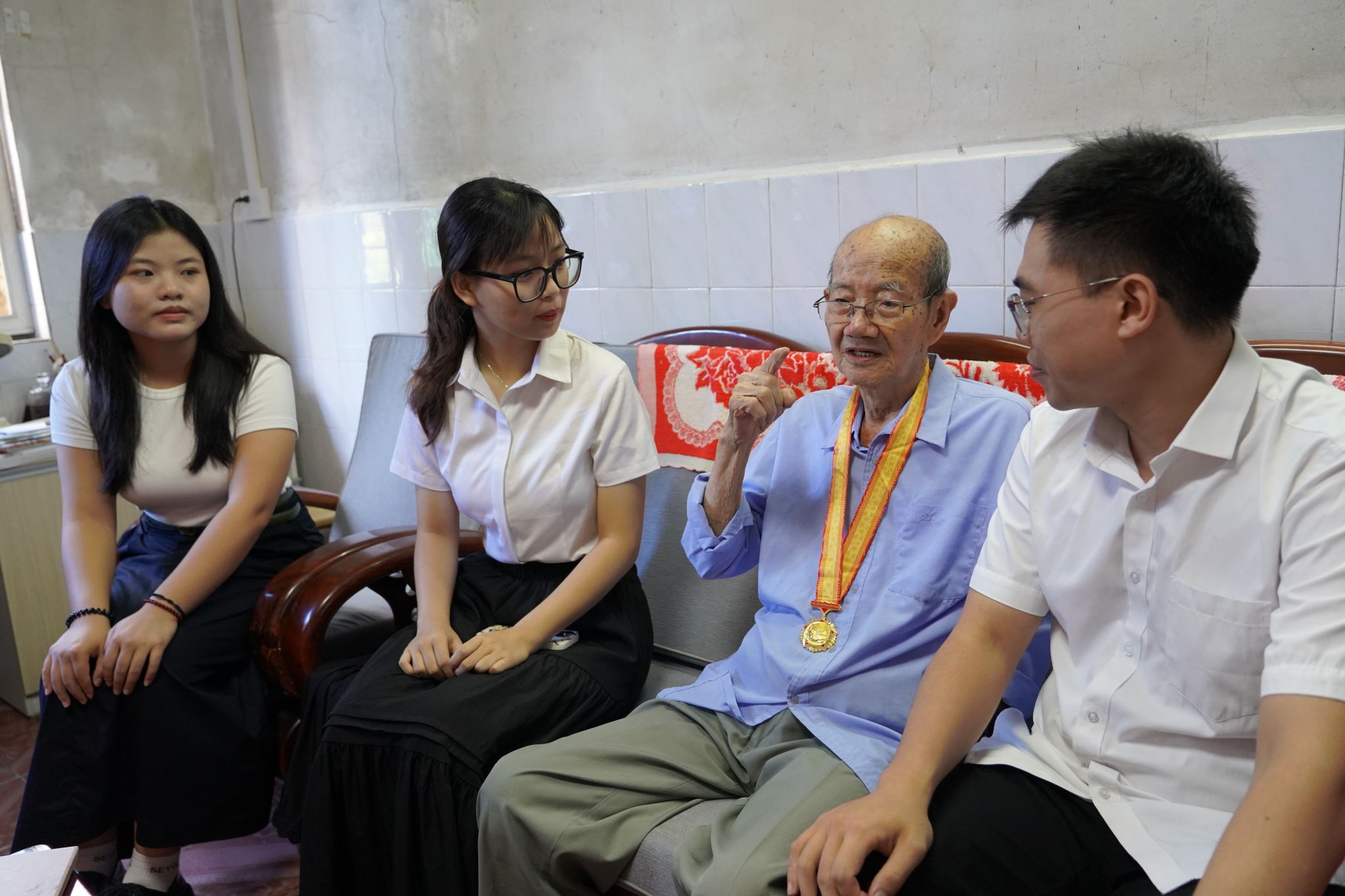 7C534A260D1237FA793F00B0B0E_8FDE0D65_40DDB