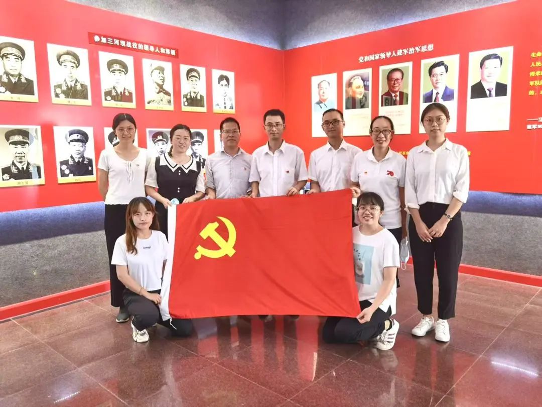 5B27A5C1EB86C7C96649AE3B32B_6376FE9D_20601.jpg?e= ͼƬ