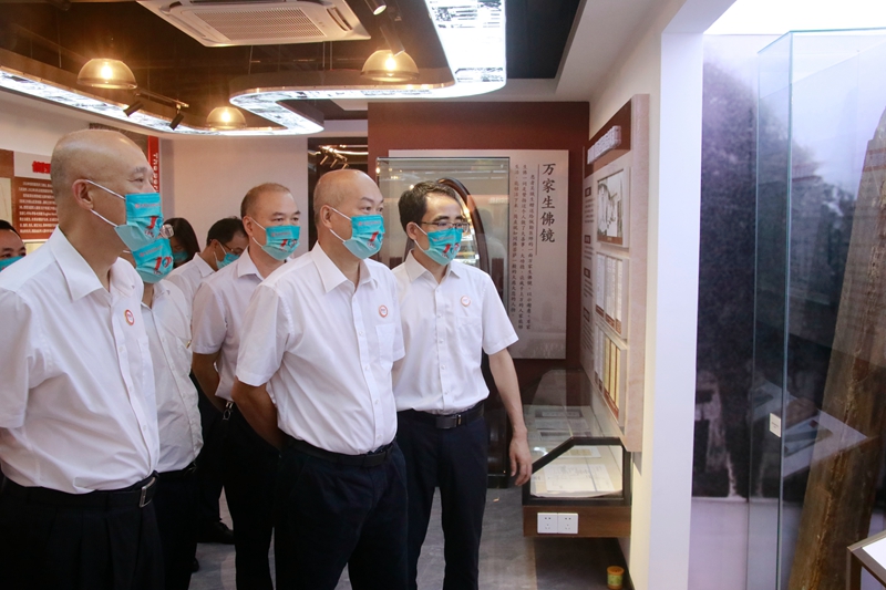 8A4E1CA4FD4917FAB9F36867D38_ABDE9B8A_49990