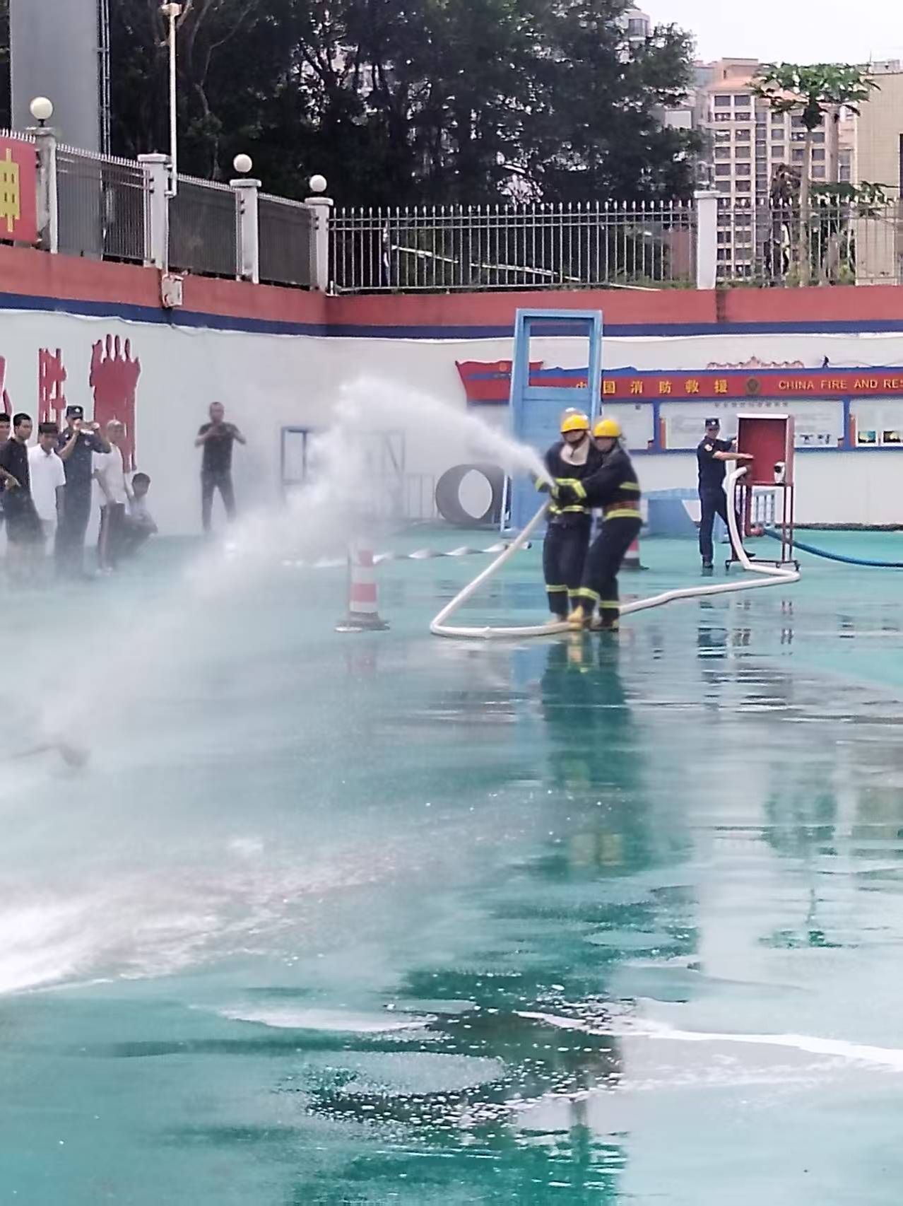 9996DE0DF63A97FC0C67E5770DF_3572EB2A_3A95D