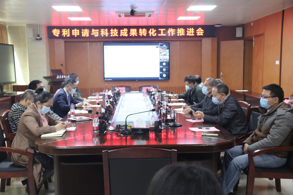 2611C2E9D54F046028BD18718C5_7E9D4B0D_165B6