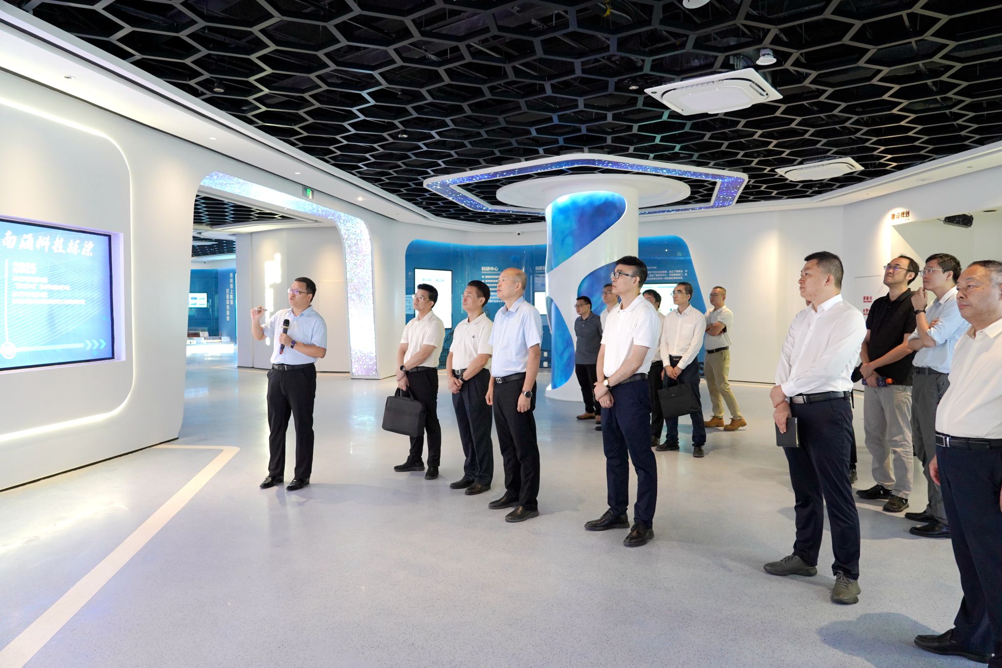 6C740303F5218C9D4A551AEBD2E_53F67233_5DA85