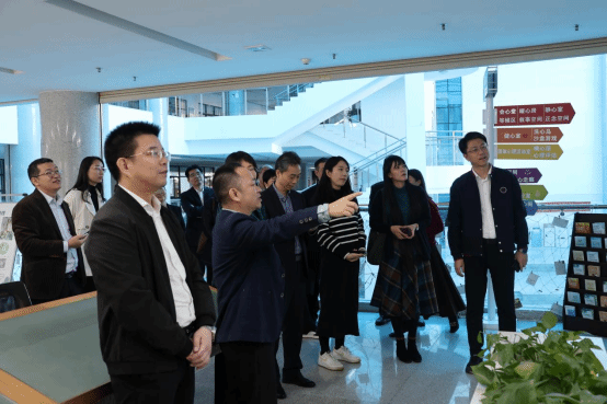 3FF654C7D6979D2557AA2FC720F_3F30D2A0_17E71