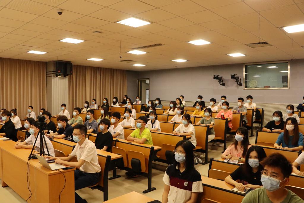 A3DE59F1CAD552CA7870D68A1C1_82E0A745_196C2