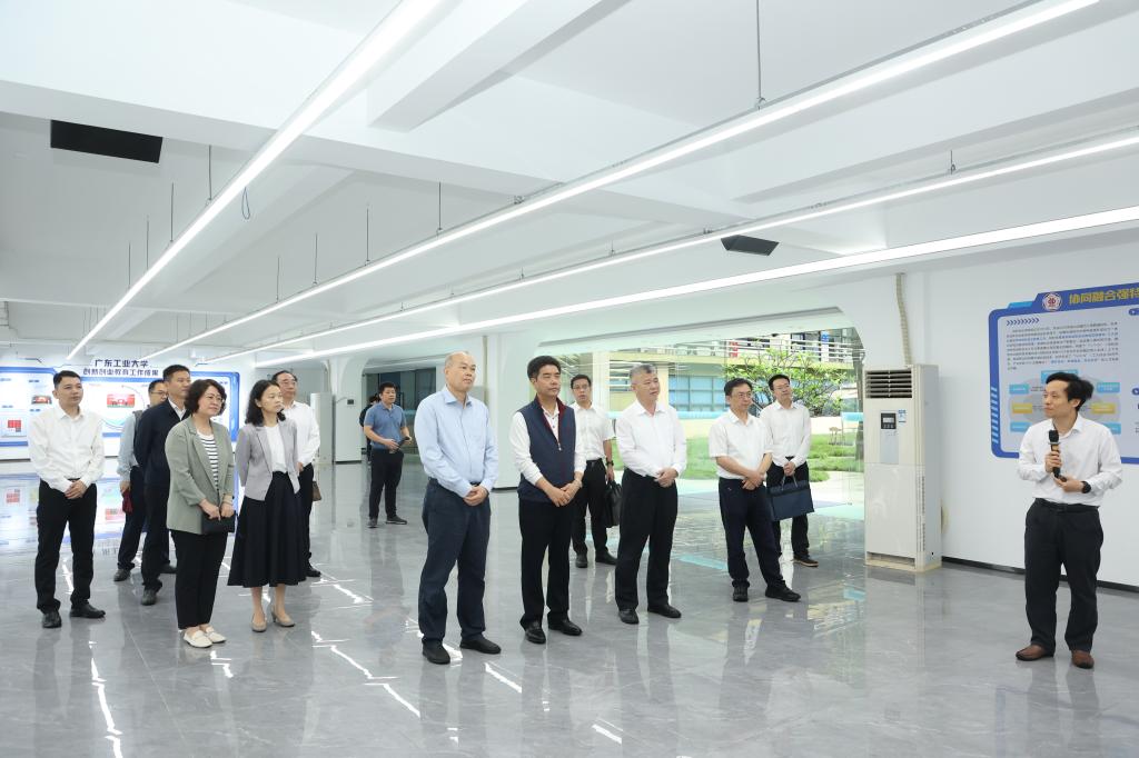 319696759CEFFC1D924B0418DF8_BC74C52F_146C1