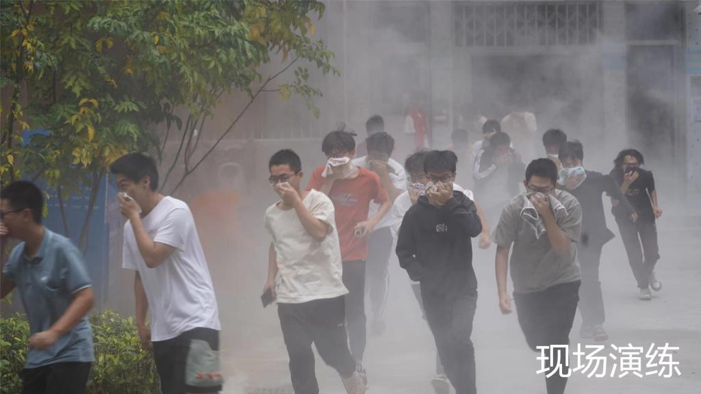 6648169EF977BCFE194AEEA9CEE_51F7B32D_DA45