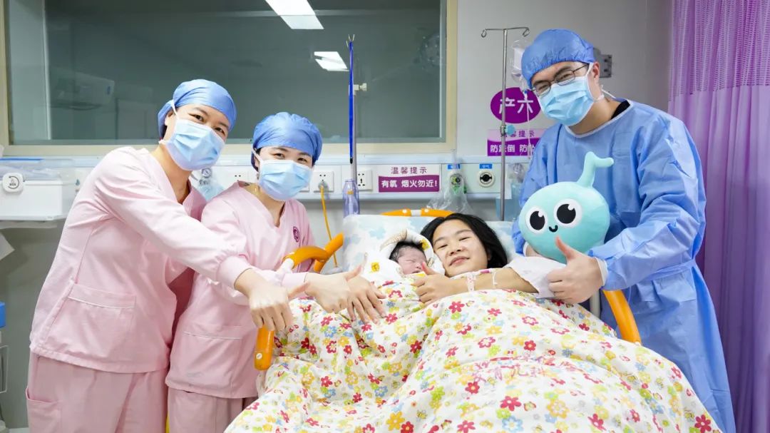 A903C1AAEDFB0017A90B0E2BC70_0106B5F7_1937D