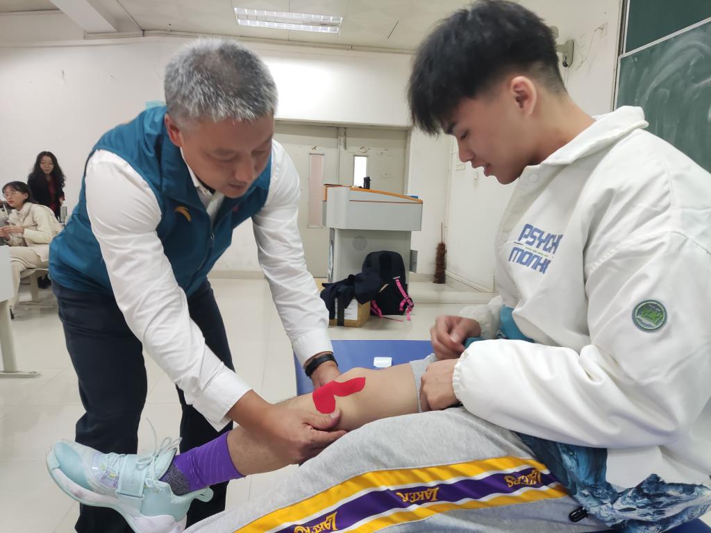 77D06C96F1A99ACC02E7224ABEE_AF2B0084_159A3