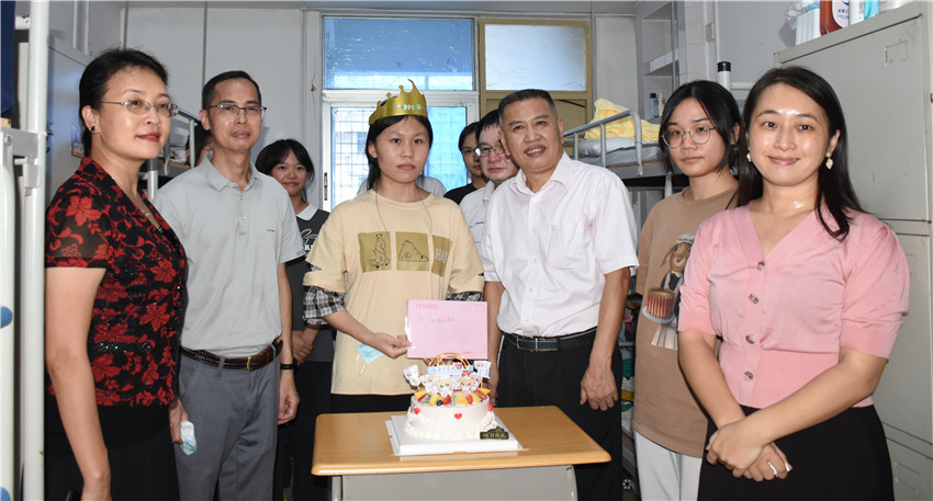 DF02C3C866F97BECAC51FEB7B27_BBEEC28E_27B32