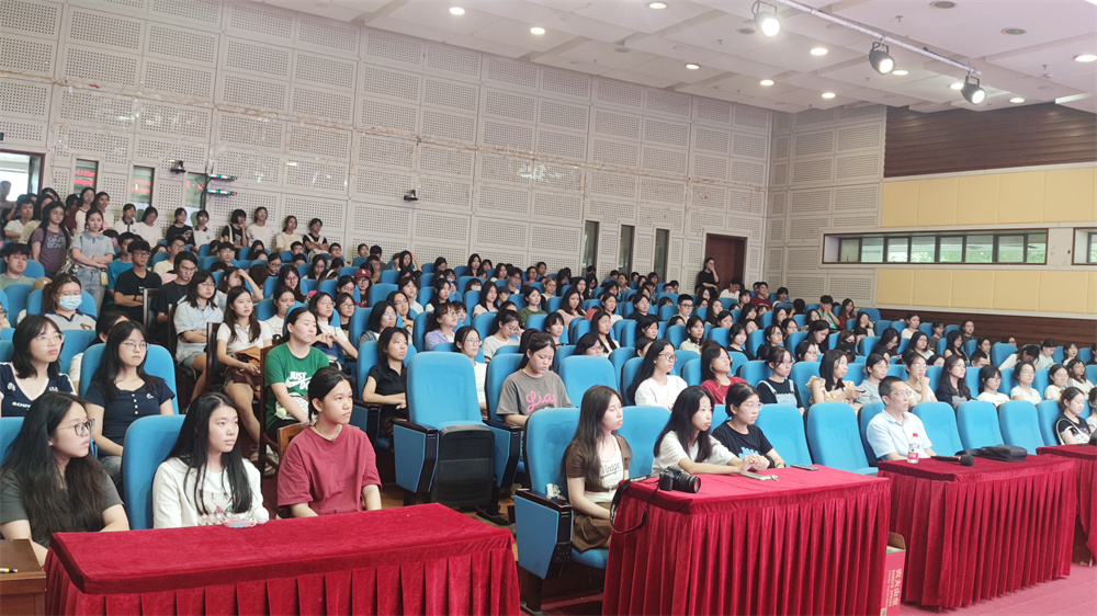 0FA3804C6615D32B5F8E4797410_573B9D7F_5175E