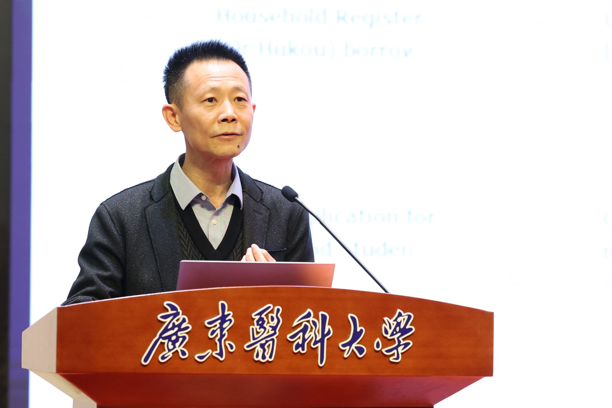 B2C68BAF7E65E85BD3F7F50F19B_214713BB_2C9EB