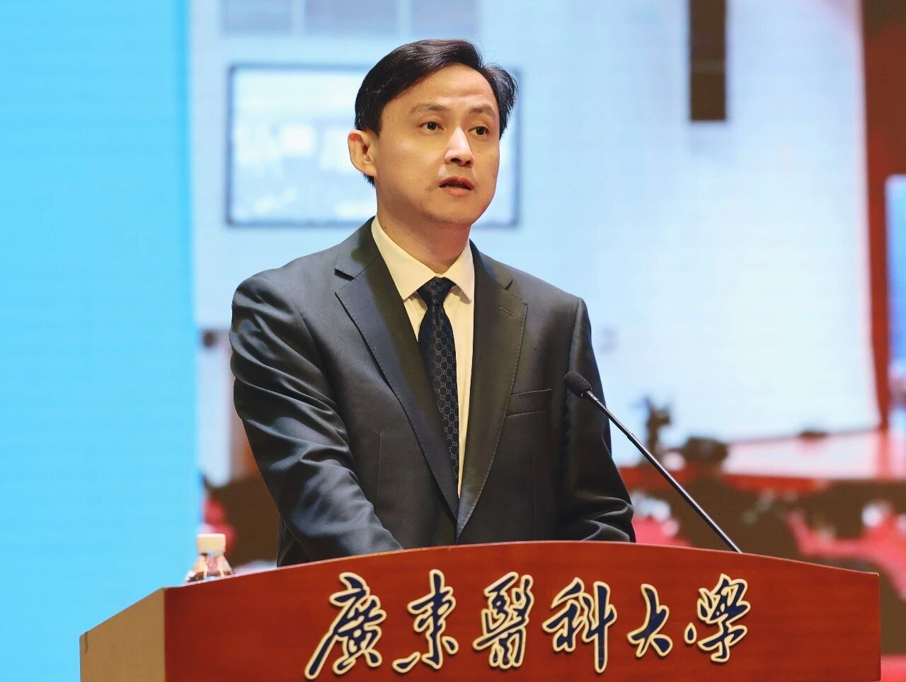 D1426B6A62DDC38C7093969B0EC_03CC7B98_1B68B