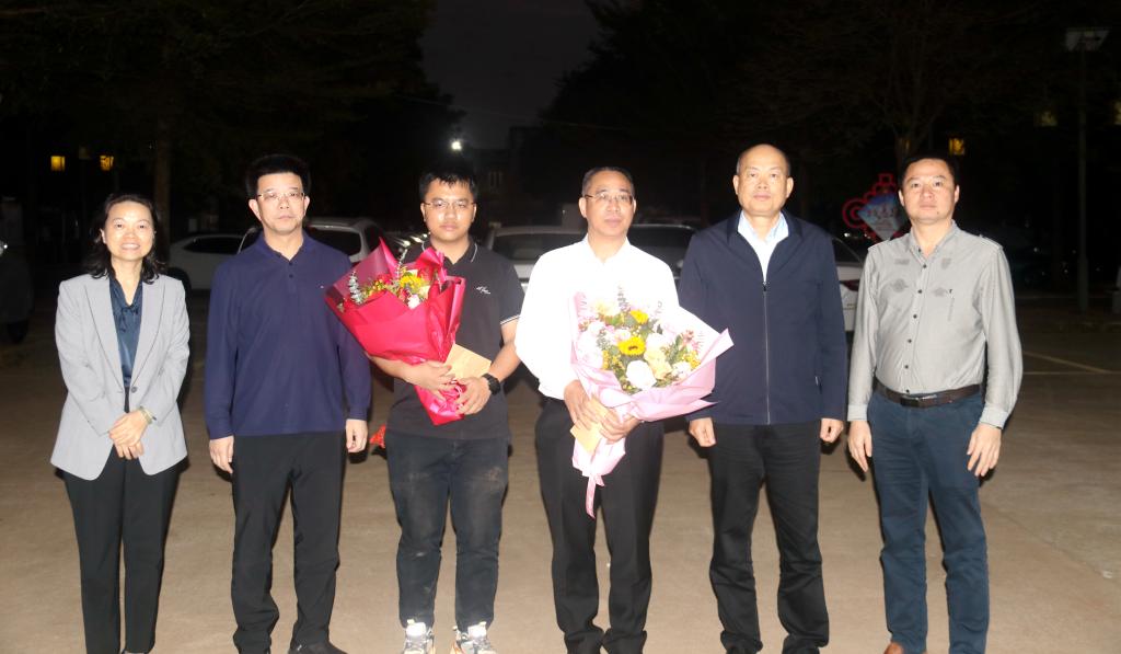 5EFB6362A8880421DAD1851113E_735296CD_FCE0 5EFB6362A8880421DAD1851113E_735296CD_FCE0