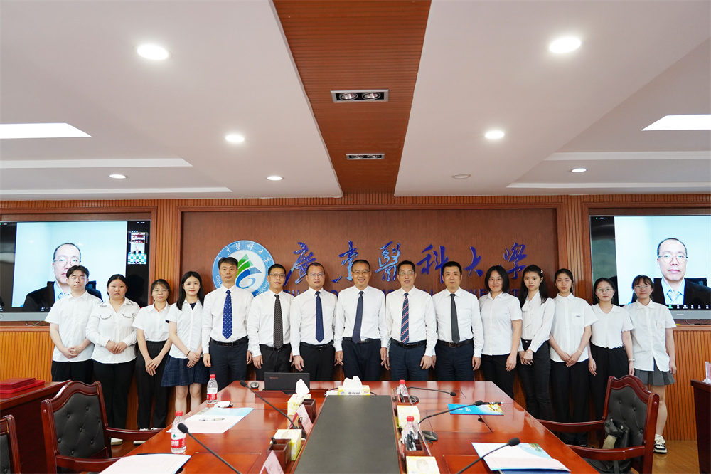 0431A9A54DA55D94630ECA1872B_8E2CD65A_4F231.jpg?e=