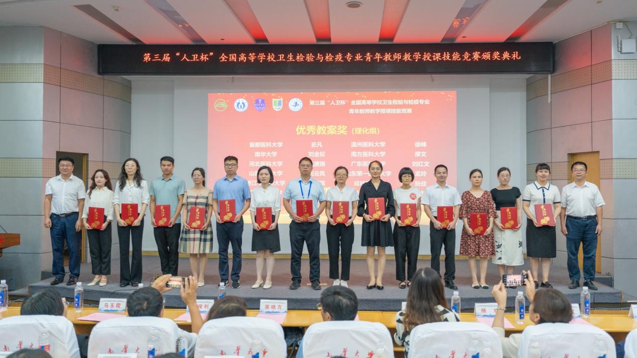 ˵��: 3b7d94603db6256a9ec7f57ac3d9053