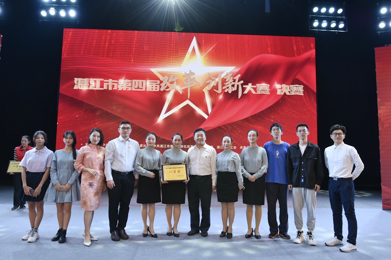 6E94877AA295C8A52ADF31E82D5_B6944DF5_56B32