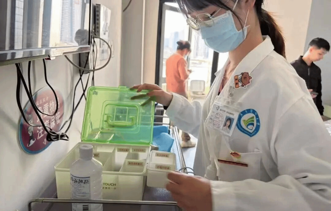 8F84166F1565AA31E759E1E76A4_CFEB75E4_555B5