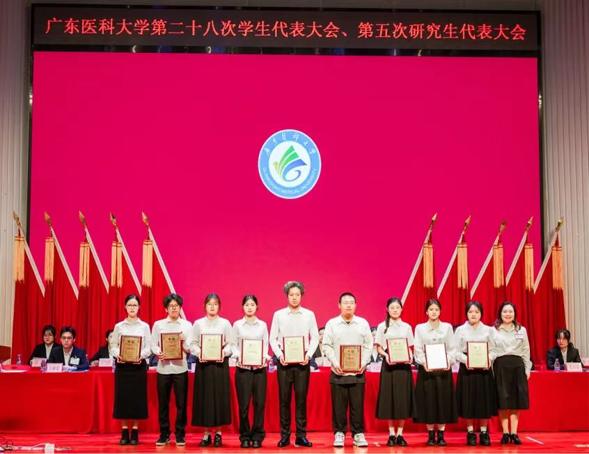 7C6C9A29425D57672B2FF21C527_FAC54916_13938