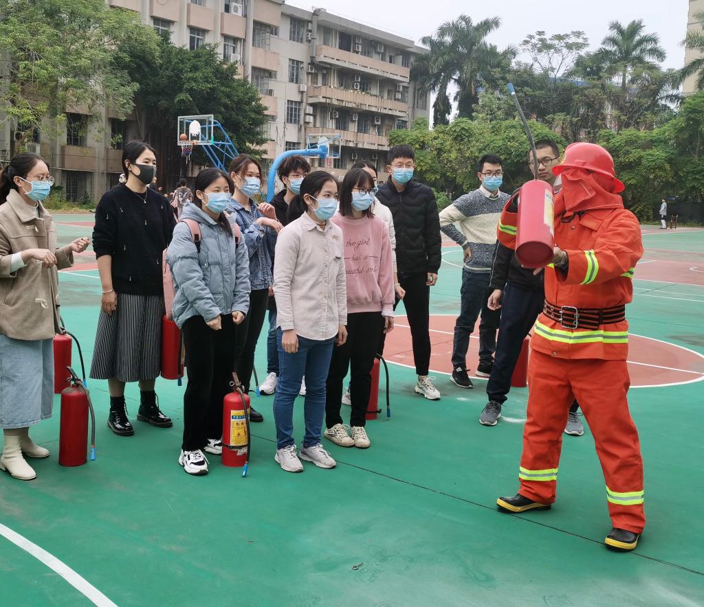 CBDD5A70CCFFF62419D1DF365C0_007DEC50_27C85