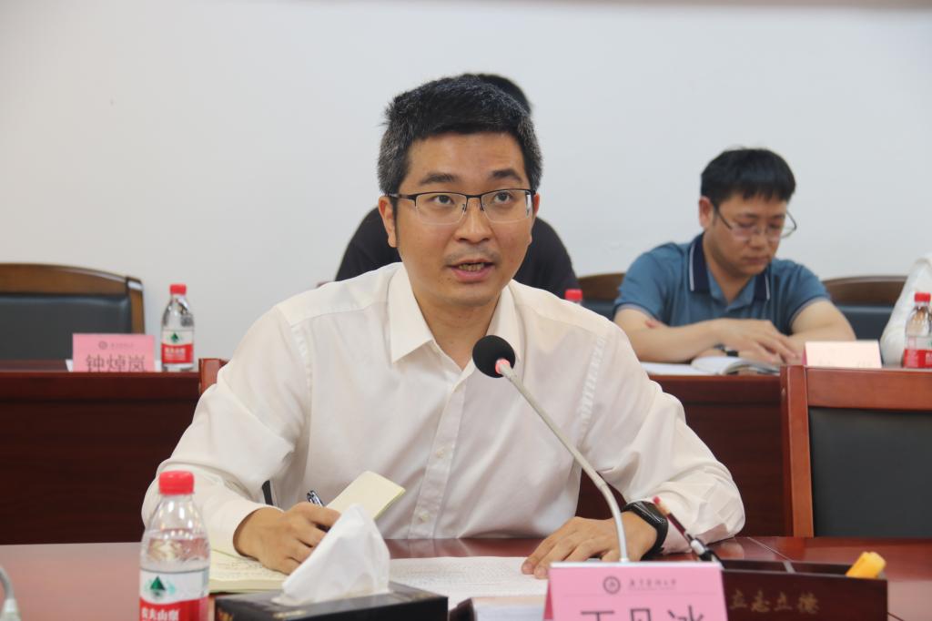 C4DAAE724D0DAD28A0456FFE8F6_E856883A_CE41