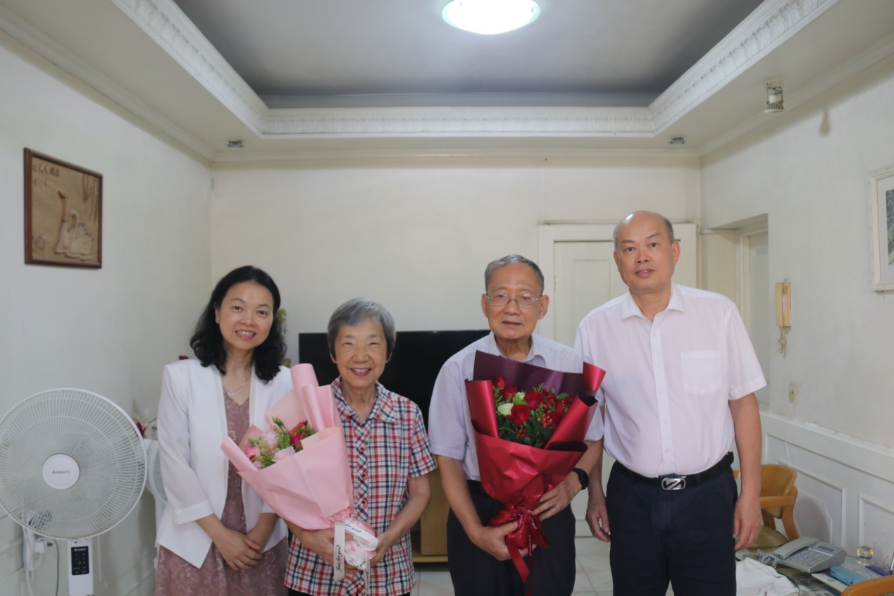 9958F2C62869A25F3956B8A3C4E_01234770_2D678