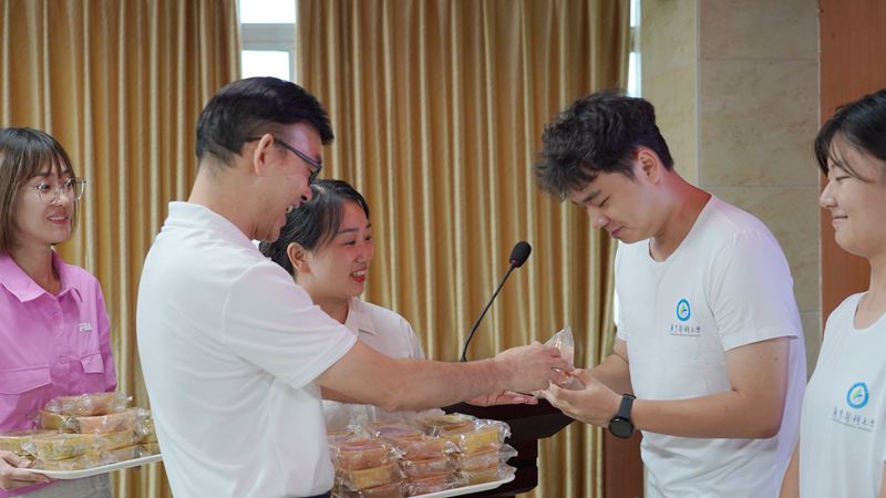 C0735C0FC051F5553D355E349D3_D36189F5_16C39