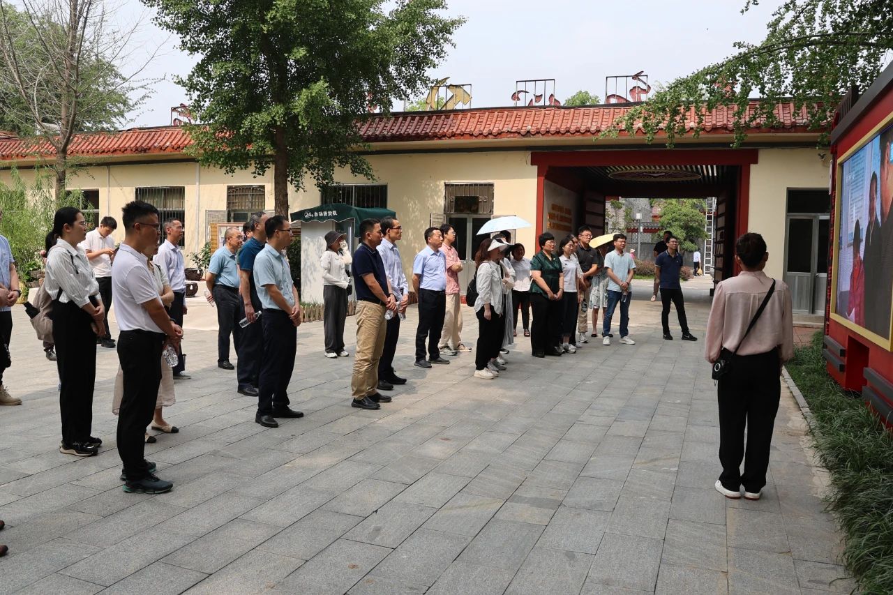 672FBC000798080C59ACEC2A52A_017A128D_40572 40572