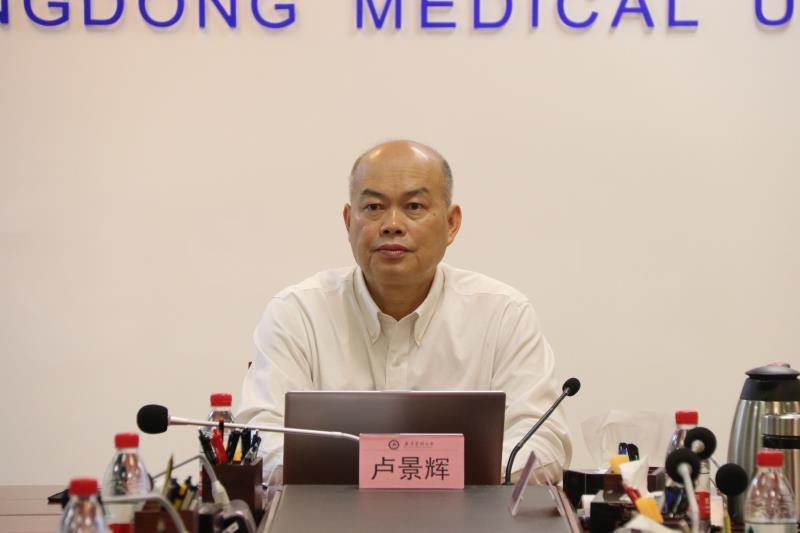 70A7156BA31A1600CE24235F423_B1ECA9E2_8165