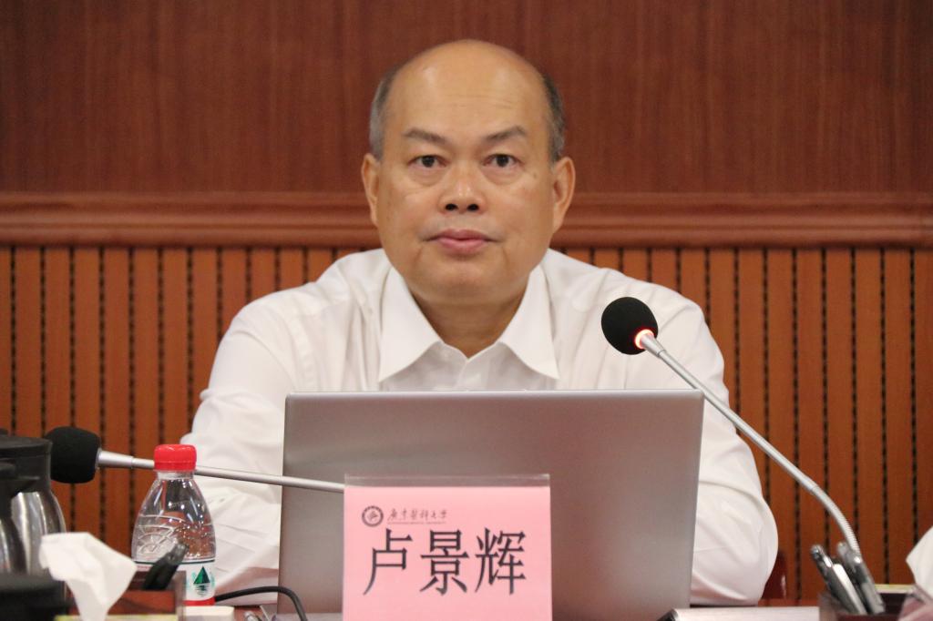 E8C65A0689003F9E5553C8F3BAC_F59D8684_10133