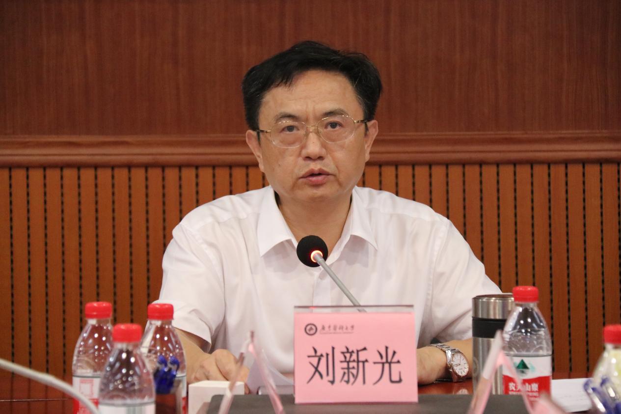 979AB93F0C76E5BD6E7802BF181_EB25FAE1_18EC0