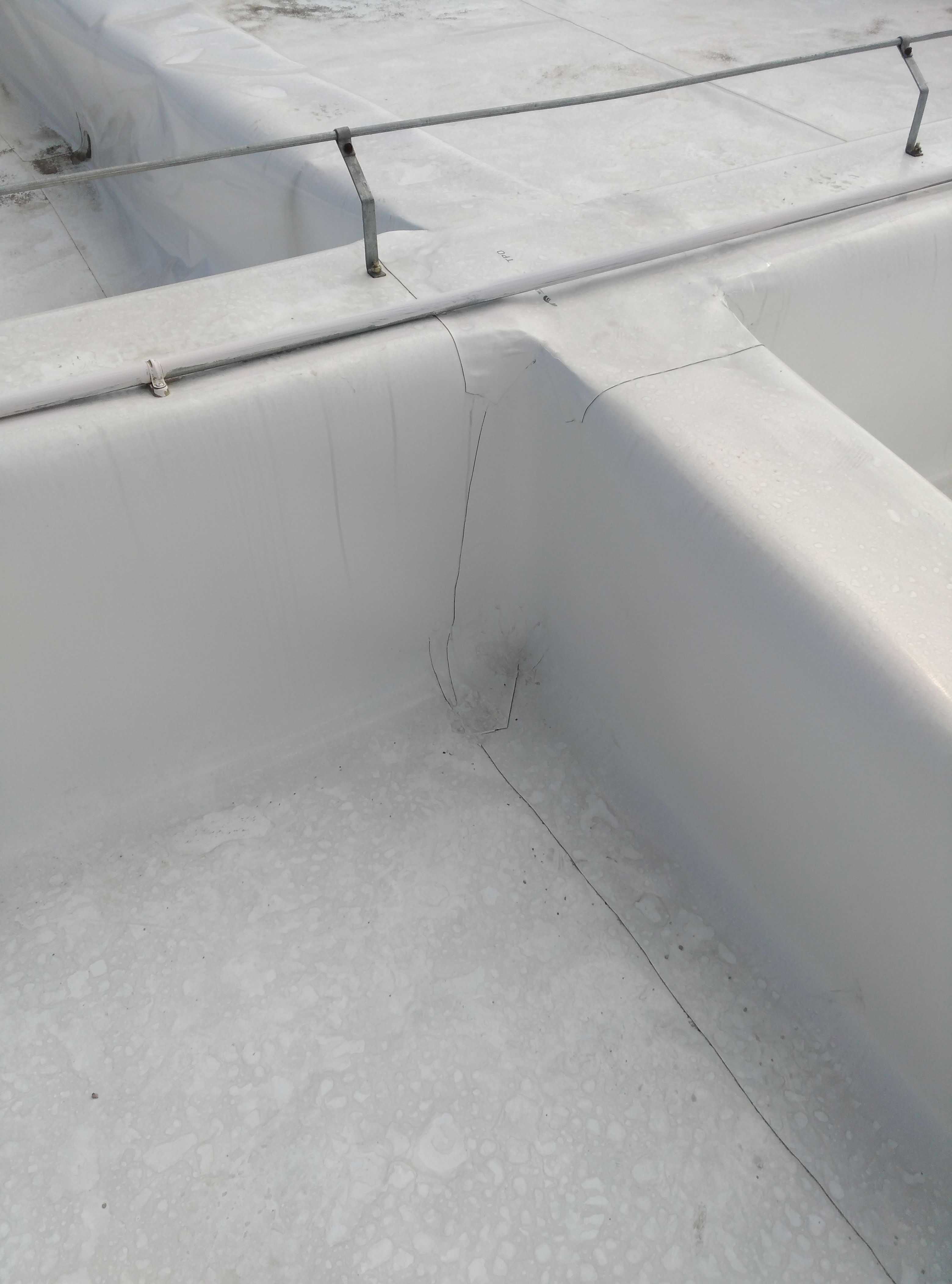 中油BP海捷加油站屋顶防漏工程